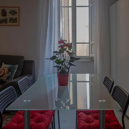 All'ombra Del Campanile Apartment *