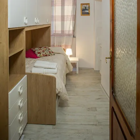 All'ombra Del Campanile Apartment